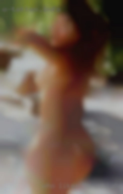Who likes to chat and in Carlsbad, CA have fun.
